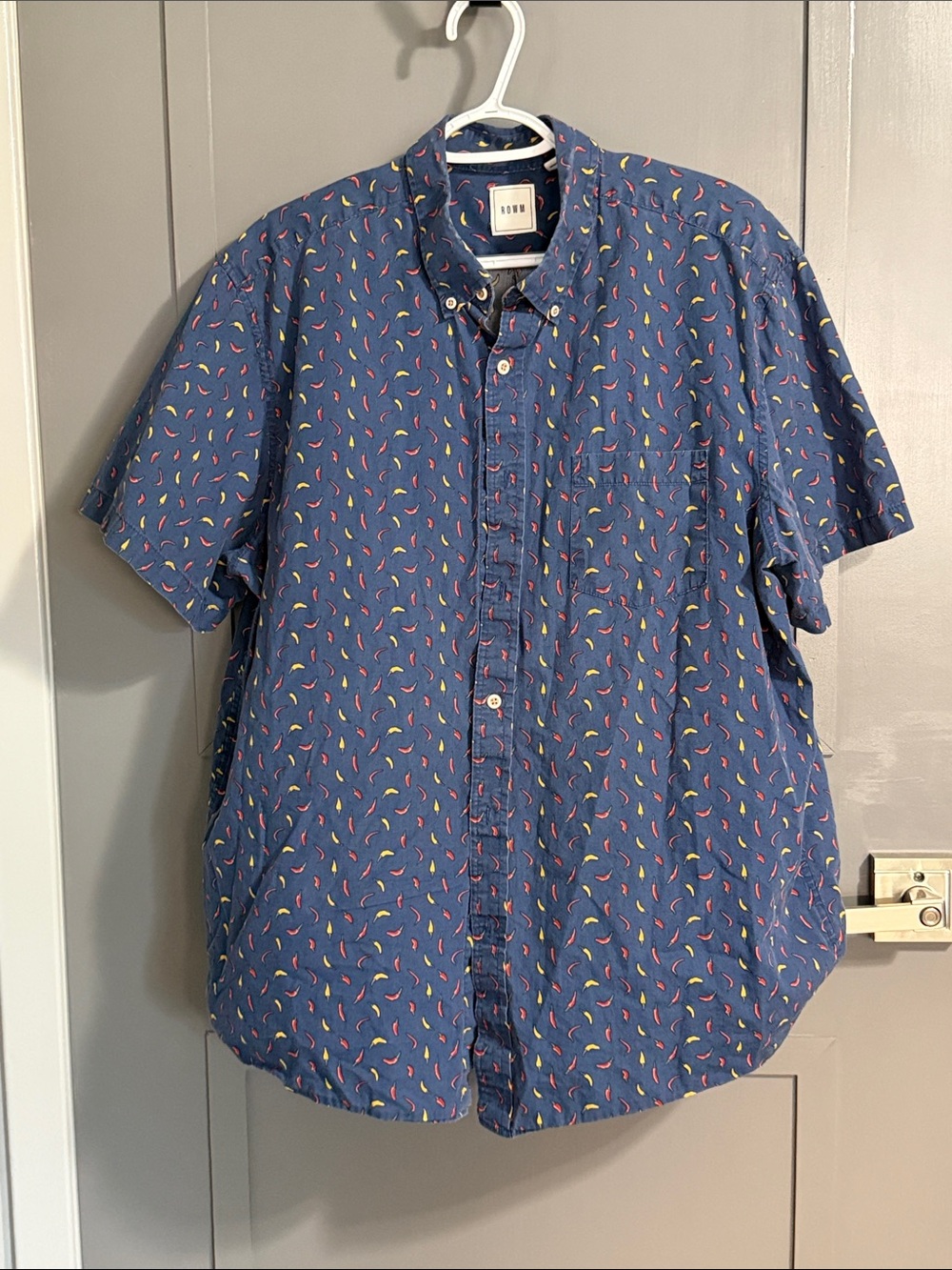 Men’s Navy Short-Sleeve Button-Down Shirt with Multicolor Print